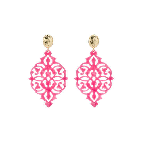 color:pink
