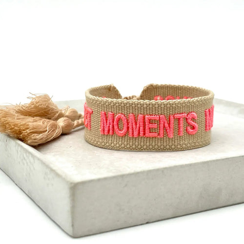 Webarmband "Collect Moments not things" beige/neon coral