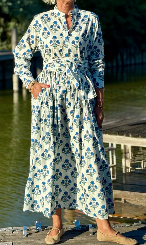 Long Dress "Niki" Indian Flower white/blue
