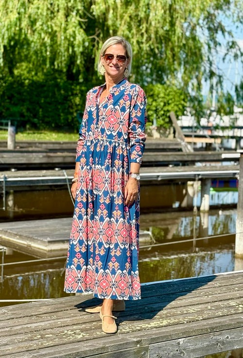 Long Dress "Niki" Ikat blue/salmon