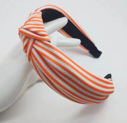 color:orange