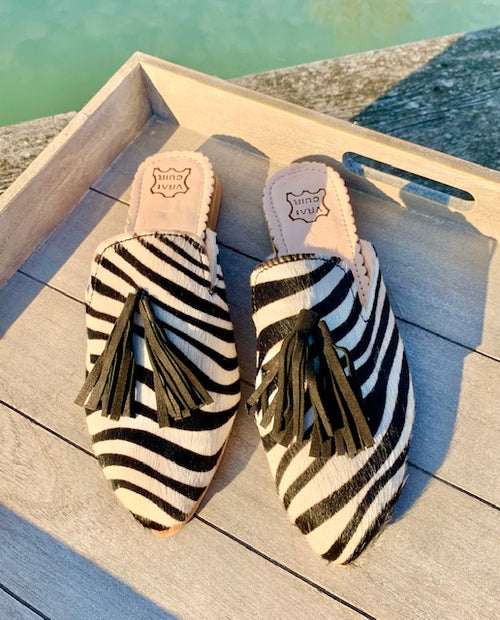 Leder Mules mit Quaste Zebra