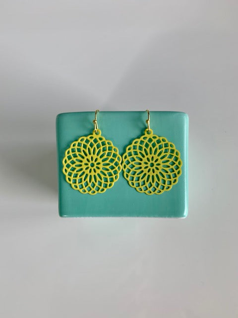 Ohrringe filigrane Blume neon gelb