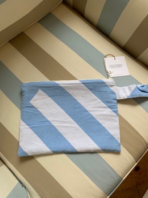 farbe:Hellblau