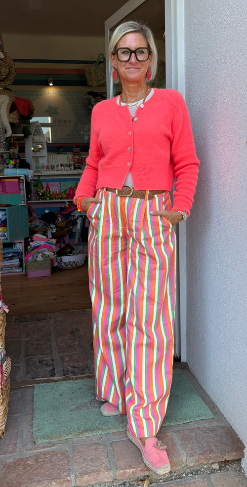 color:coral