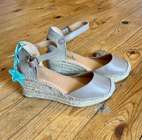 Wedges Medium Glattleder taupe