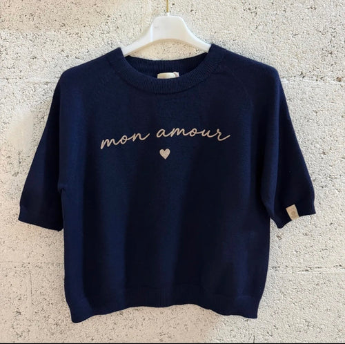 color:navy