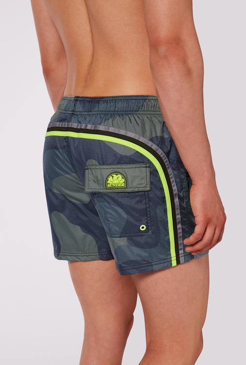 Short medium 14 inch Camounflage grey