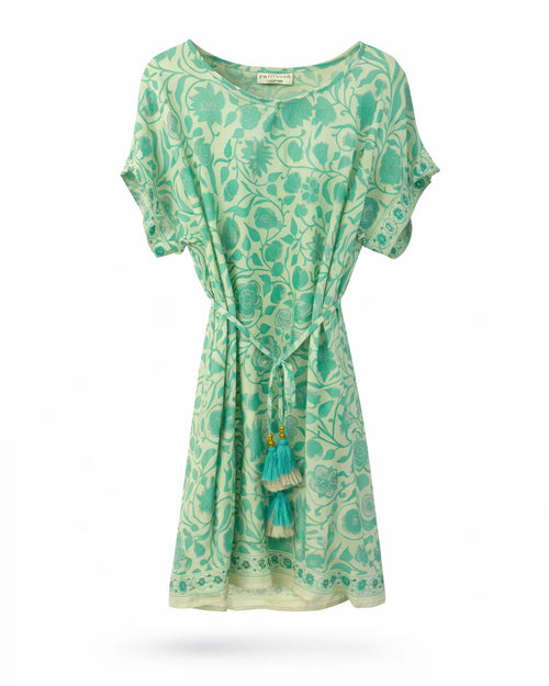 color:aqua