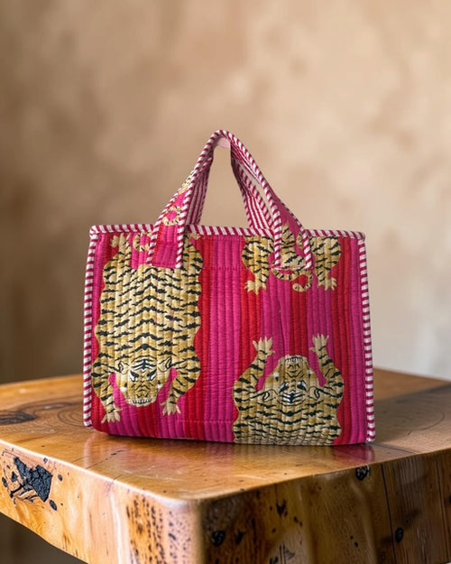 color:pink