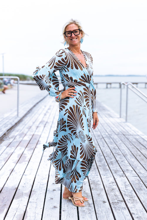 Seiden Maxidress Lisboa "Leaves" light blue brown