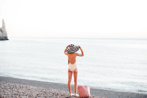 Sei stilvoll und zugleich nachhaltig mit der besten umweltfreundlichen Bademode