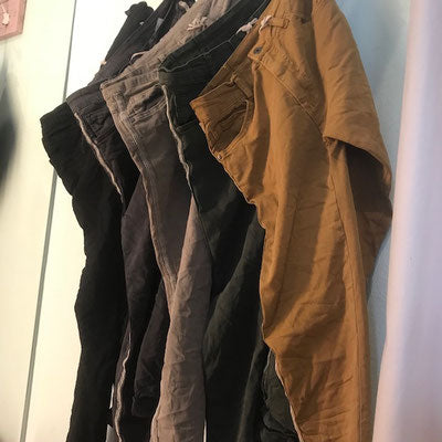 Stretchjean mit Silberstreifen