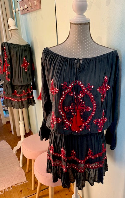 Dress Similan