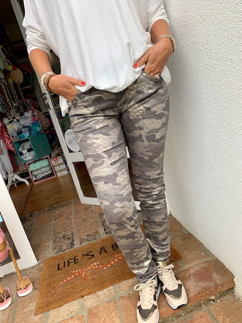 Stretchjean Shiny Jungle