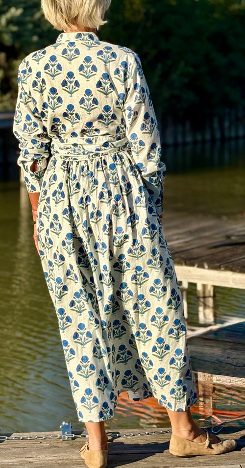 Long Dress "Niki" Indian Flower white/blue