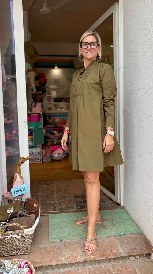 color:khaki