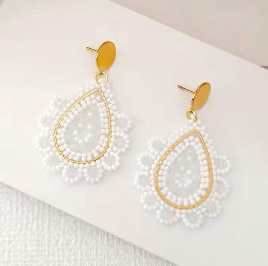 Ohrstecker Beads " Drops Pure White"
