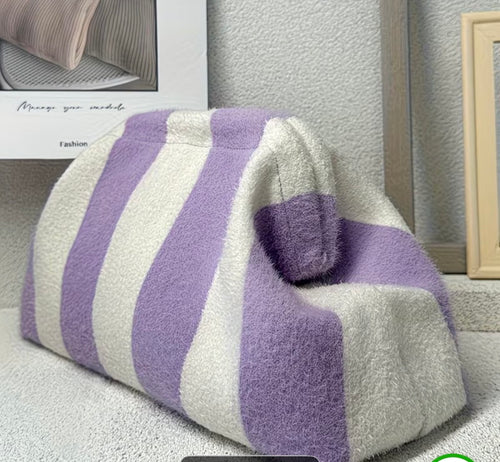 Clutch "Blockstripes" Plüsch lilac/offwhite