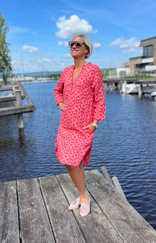 Sapphire Short Kaftan Coral Ikat