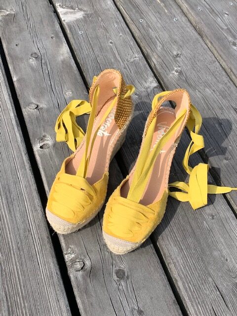 Wedges Leder maisgelb