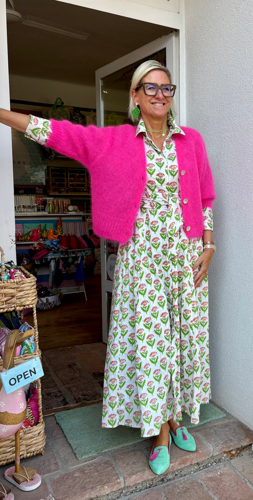 color:pink