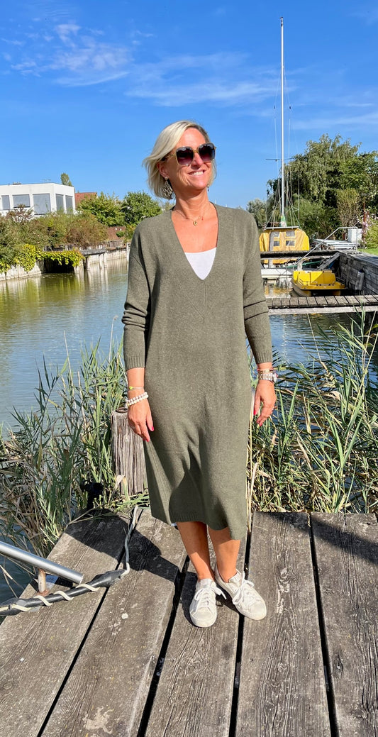 Strick Dress V Line Linda