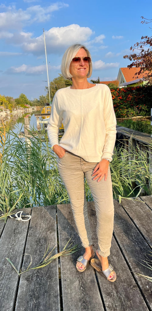 Soft Stretchjean beige Button