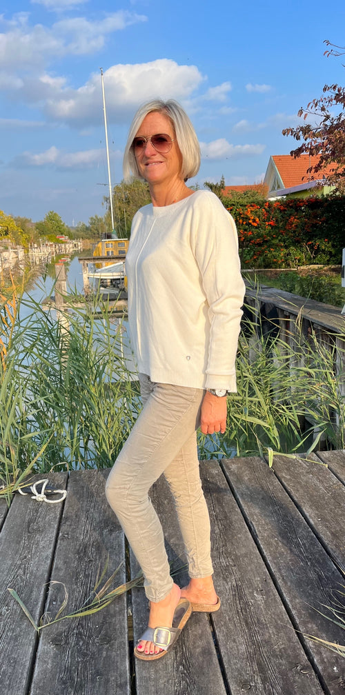 Soft Stretchjean beige Button