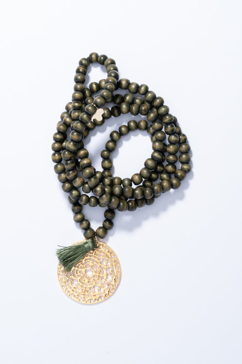 farbe:Olive