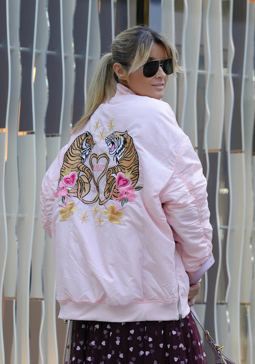 Miss Goodlife Oversized Bomberjacke Stiched " Love Tiger" rose