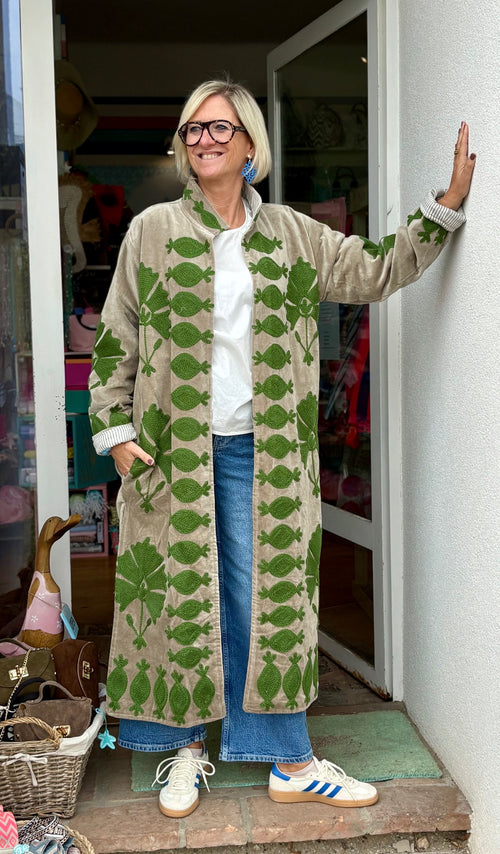 Velvet Suzani Kimono Mantel beige/grün
