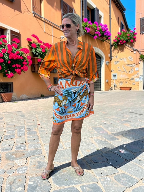 Have One Set Pareo Short "Tiger Magic" with Cotton Blouse in Stripes Orange/Camel