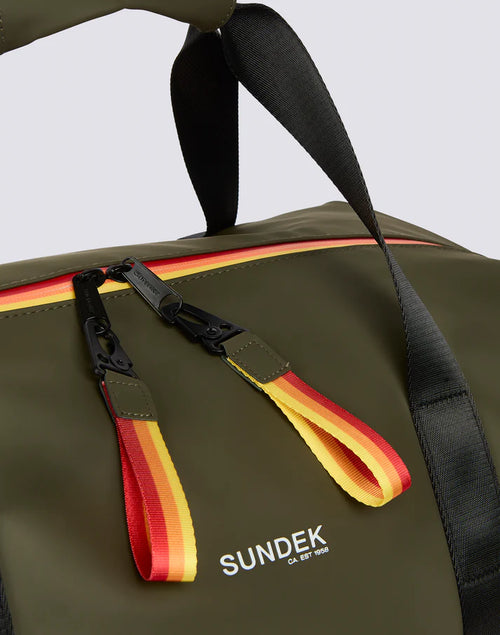 color:khaki