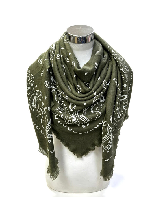 color:khaki