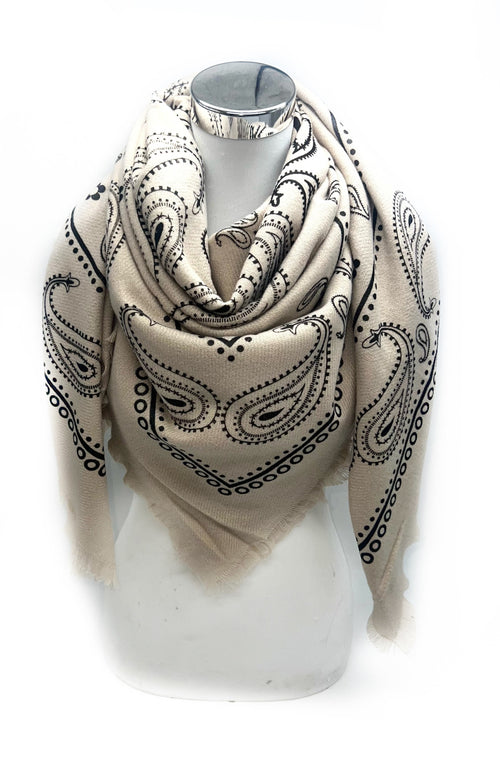 color:beige